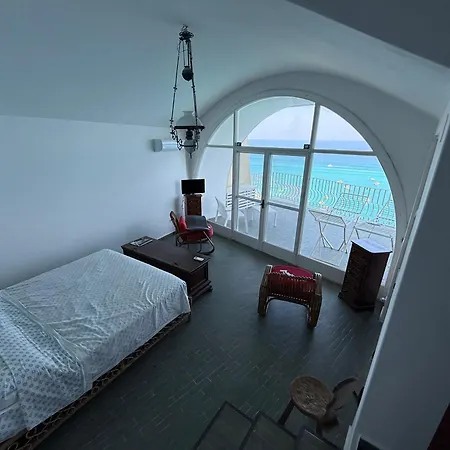 Panoramico Sull'affaccio Raf Vallone Semesterbostad Tropea